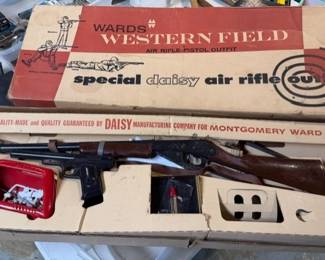 Vintage DAISY Wards Western Field air rifle. BB gun. In box.