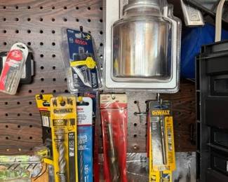 Many new or like new tools & accessories. 