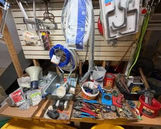 Adjustable workbench.
