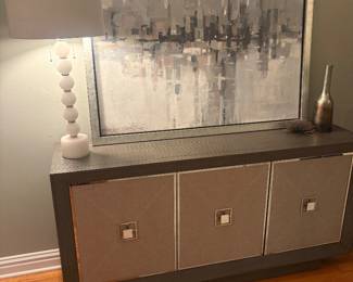 Ethan Allen Rambert Buffett with lots of Storage