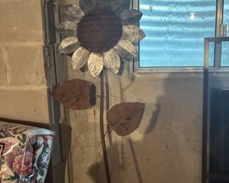 outdoor metal flower