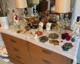 dresser/mirror