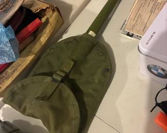 military shovel