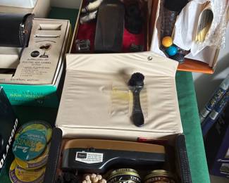 shoe shining kit
