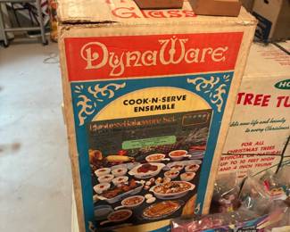 Dynaware kitchen set