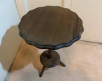 H39 - $45. Tilt top pie crust table. Measures 17" x 25"T.