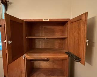 H26 - $450. Antique Hoosier "Ariel Handy Helper" Cabinet . Measures 40.5" x 26" x 67"T, top 12"D.