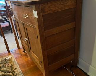 H13 - $95. Antique Oak Washstand with a High-Back Harp frame. Measures 29.5" x 17" x 73"T, floor to dresser top- 29.25"T. Very good condition.
