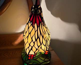 H66 - $60. Tiffany Style Rooster Lamp.