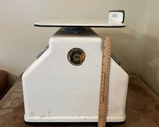 H52 - $225. Dayton by Hobart style 970 mid-century enamel porcelain meat scale.