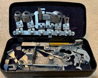 H34 - $40. 1917 White rotary antique sewing machine. FR - 2789891.