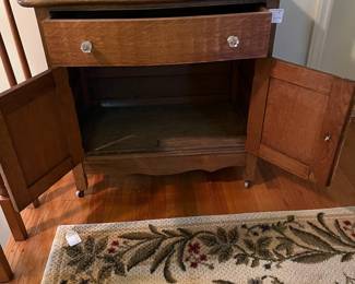 H13 - $95. Antique Oak Washstand with a High-Back Harp frame. Measures 29.5" x 17" x 73"T, floor to dresser top- 29.25"T. Very good condition.