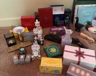 H72 - $100. Large AVON LOT. Lots new in box, some opened for display.