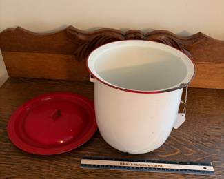 H68 - $20. Enameled pot with lid.