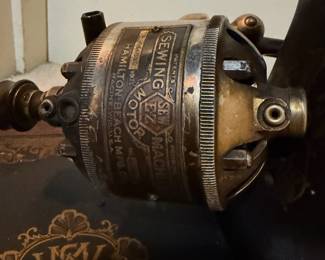 H34 - $40. 1917 White rotary antique sewing machine. FR - 2789891.