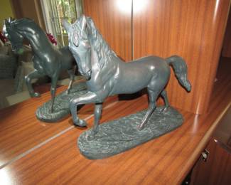 horse statue