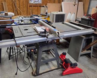 DeWalt table saw
