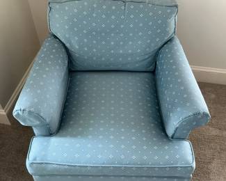 Ethan Allen Swivel Chair