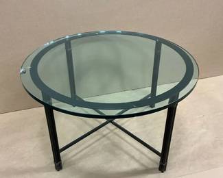 The Round Table of Glass