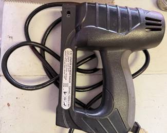 Staple gun
