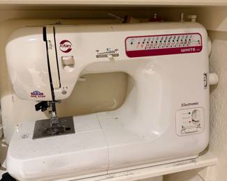 Sewing machine 