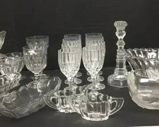 Glass Hosting Pieces