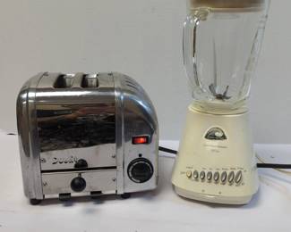 Dualit Two Slice Toaster, Hamilton Beach 14 Speed Blender