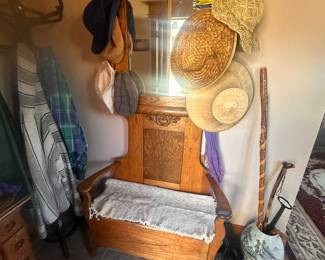 Hall tree