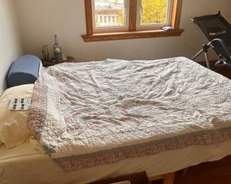 Fold-out futon sofa