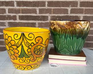 Lot of 2 Ceramic IndoorOutdoor Planters Cachepots