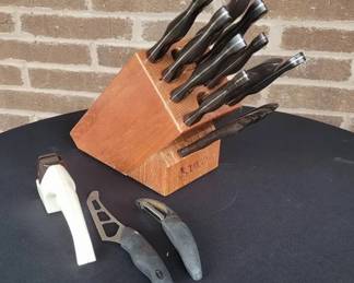 Cutco 17Piece Knife Set, Wooden Block More