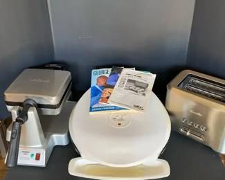 Cookware Lot Breville Toaster, Waring Pro Waffle Maker, George Foreman Grill