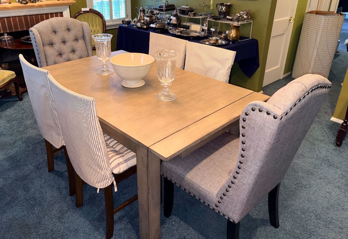 Farm House 5’ 4”x8’ 3” Table w/2 Gray Upholstered Tufted Wing Back Dining Chairs & 4 Slip Covered Chairs w/Self Storing Leaves!