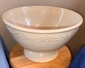Four’s Gift Lrg Footed Serving Bowl!