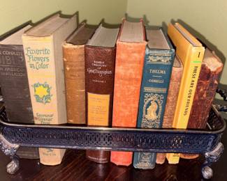 Great way to display books at home!