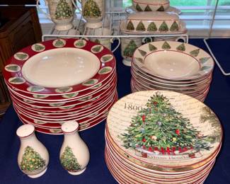 Canterbury Potteries Christmas Traditions Dinnerware Set!