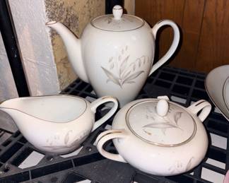 Kaysons Fine China Japan “Golden Rhapsody” 1961 Tea Set!
