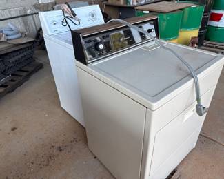 Top-loading washing machine