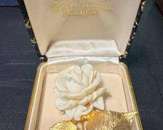 International Designs Carved Jade Rose Brooch