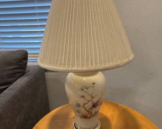 Vintage Floral Ginger Jar Style Table Lamp