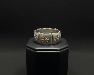 Columbia 14K Gold Star-Motif Band Ring