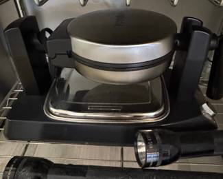 Waring Pro Belgian Waffle Maker and Two Mag-Lite Flashlights