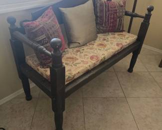 DAYBED/WOODEN PADDED BENCH