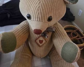 BROWN STUFFED BEAR