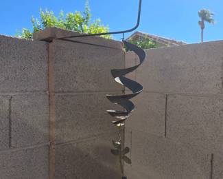 OUTDOOR METAL DECOR