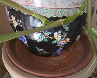 BLACK ORIENTAL STYLE PLANTER