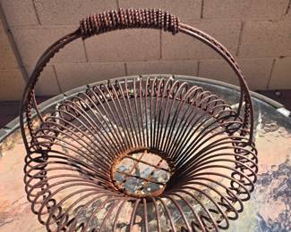 WIRE PLANT BASKET