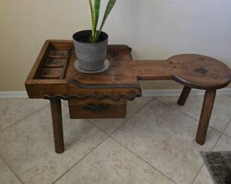 COBBLERS BENCH & TOOLS