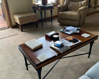 coffee table & end table (2 of 3-piece set)