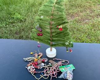 Feather tree